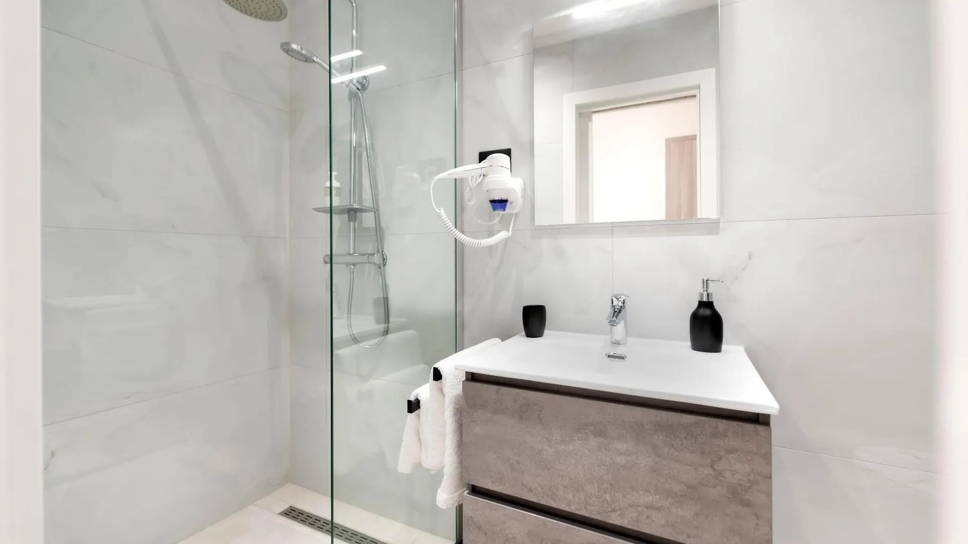 Apartments Volta See View Rovinj 0*,